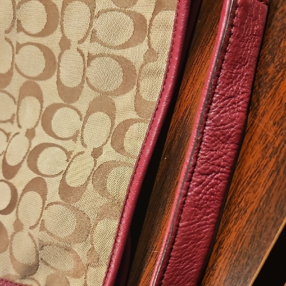 Coach Tan and Red Signature Shoulder Bag - Picture 2 of 12